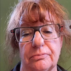 Meet your Posher, Paula